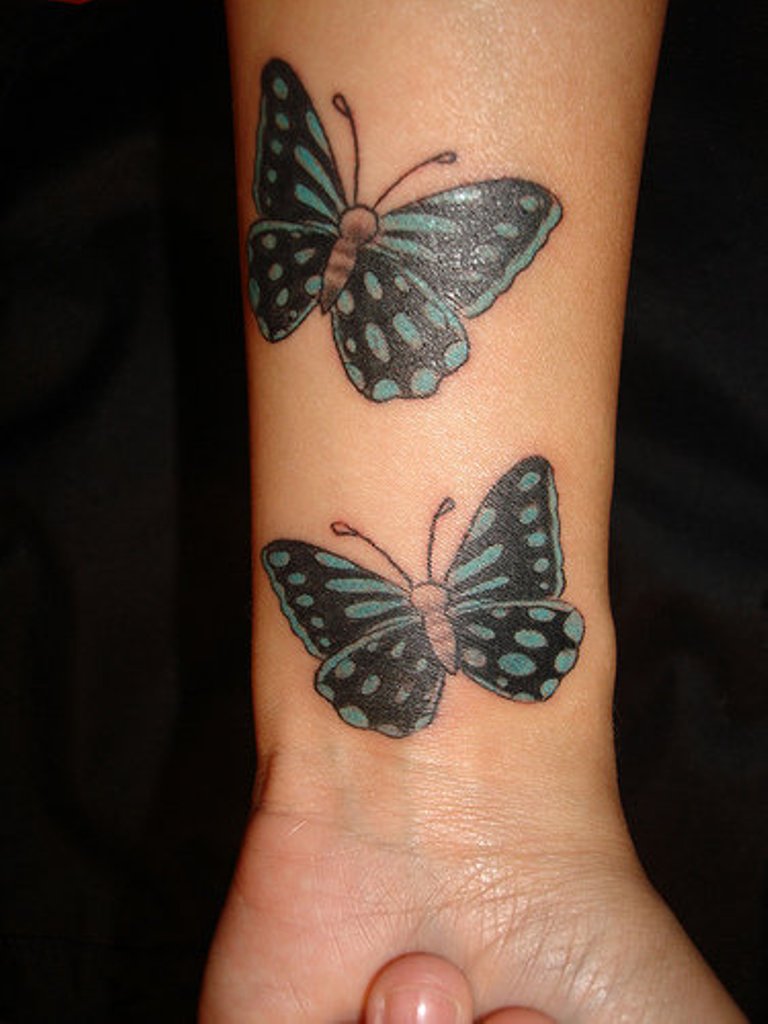 Butterfly Wrist Tattoo: Elegant Design Ideas