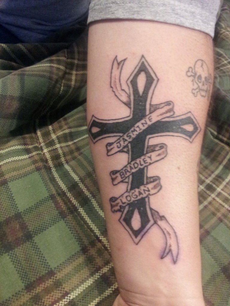 Tattoo Cross With Ribbon: Meaningful Ink Inspiration