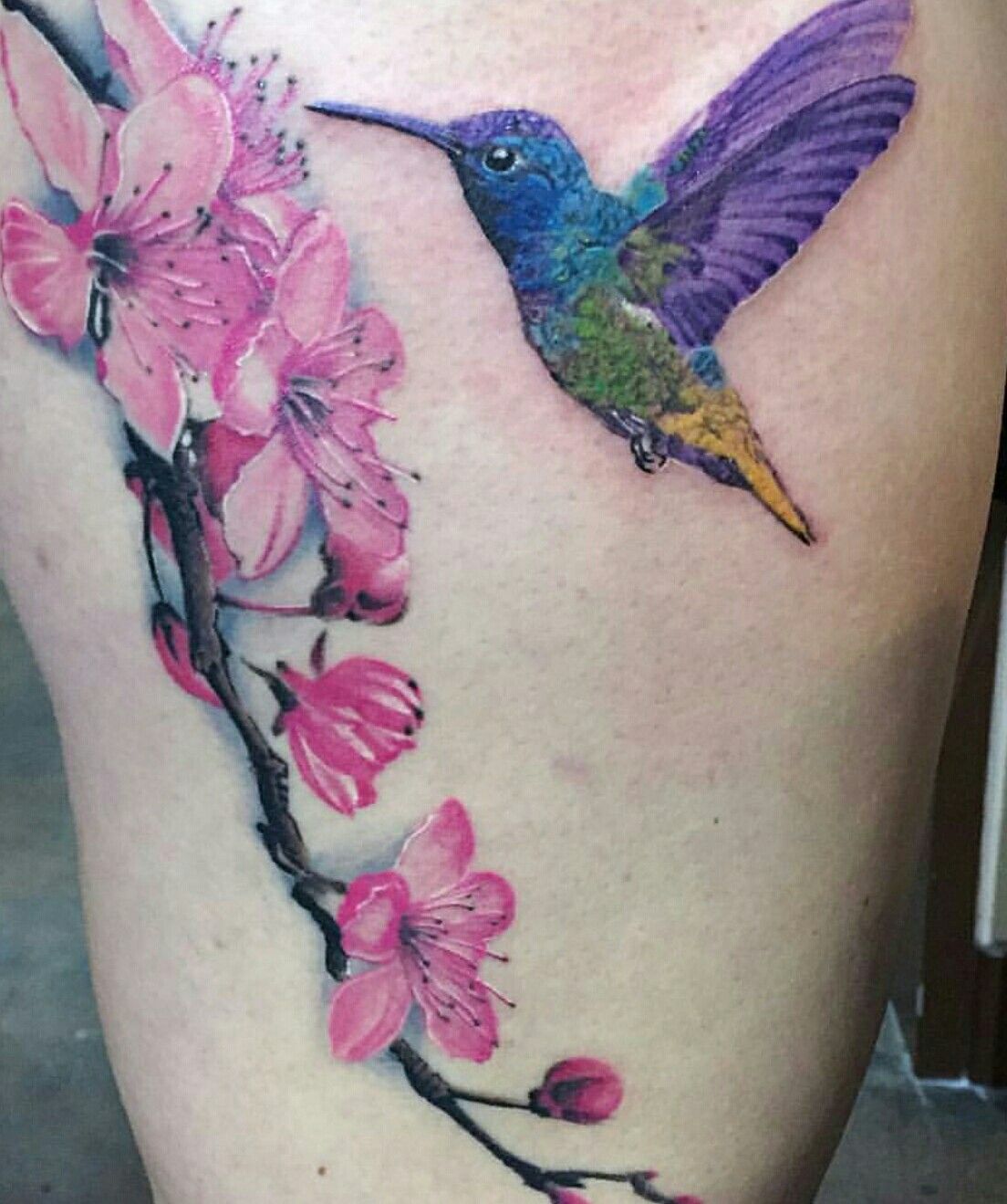 5 Stunning Tattoos with Flowers & Hummingbirds