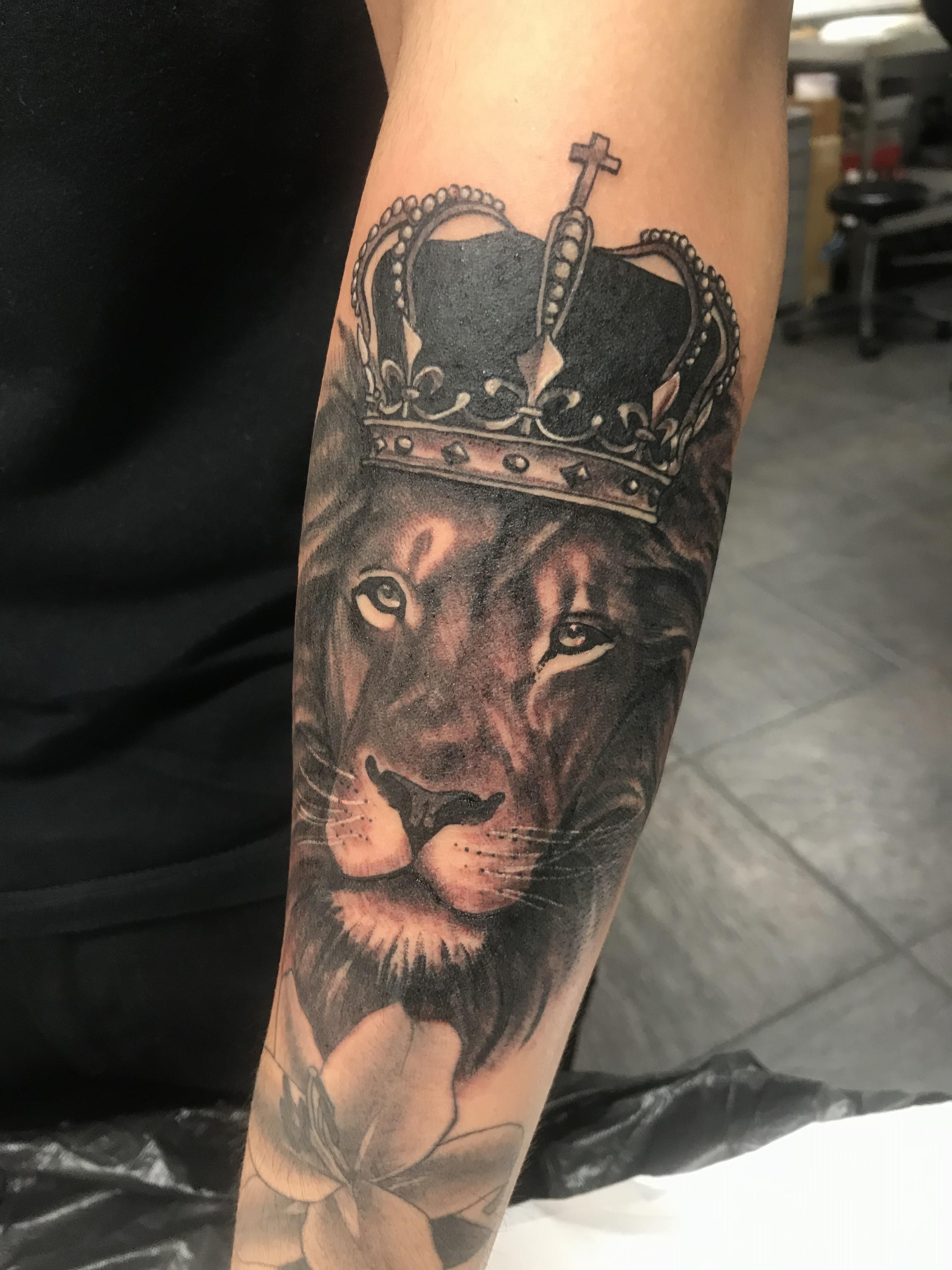 Lion Crown Tattoos: Royal Ink Inspiration