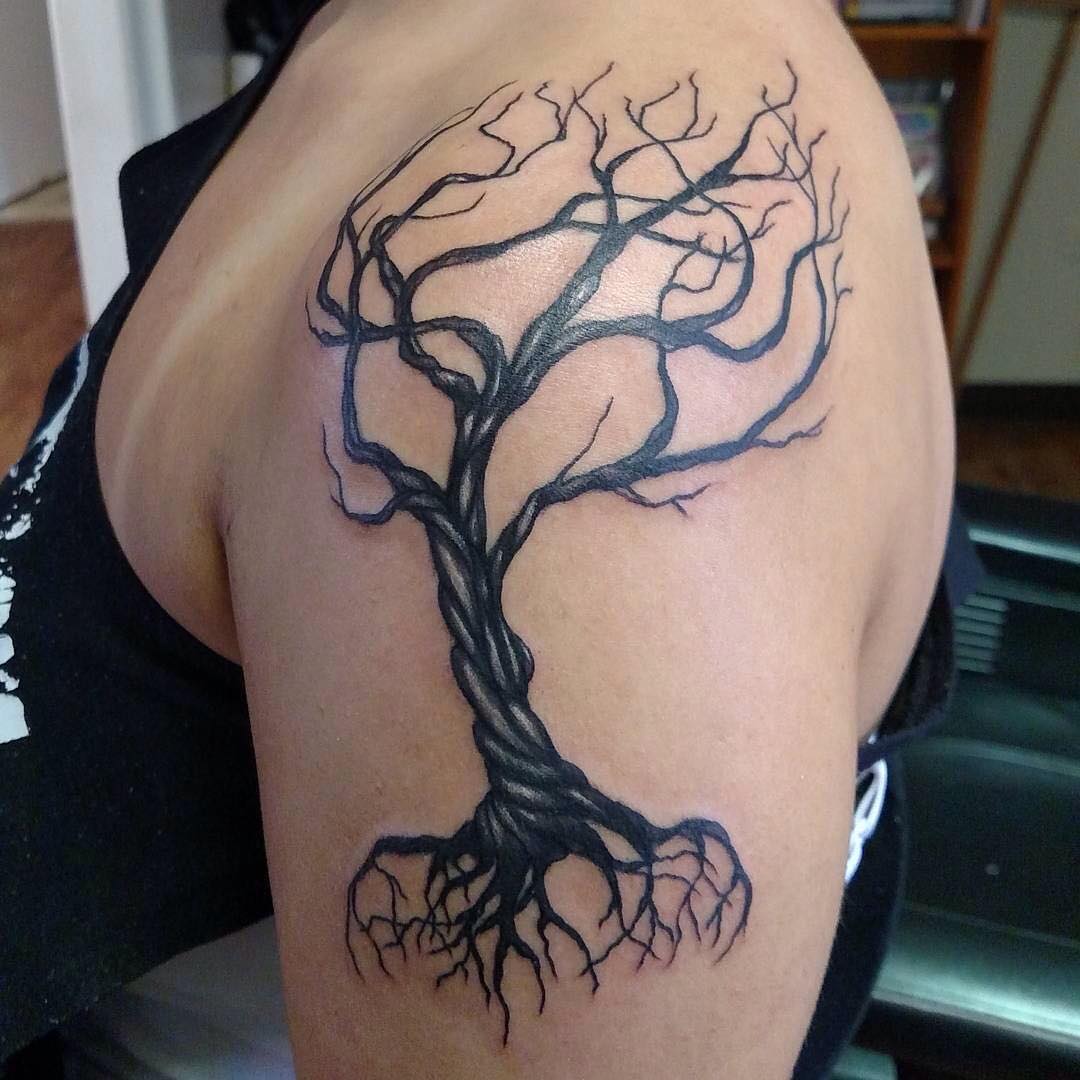 5 Stunning Tree Tattoo Ideas for Your Back