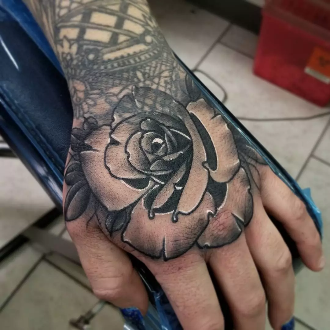 Hand Tattoos for Men: Designs, Ideas, and Placement Tips