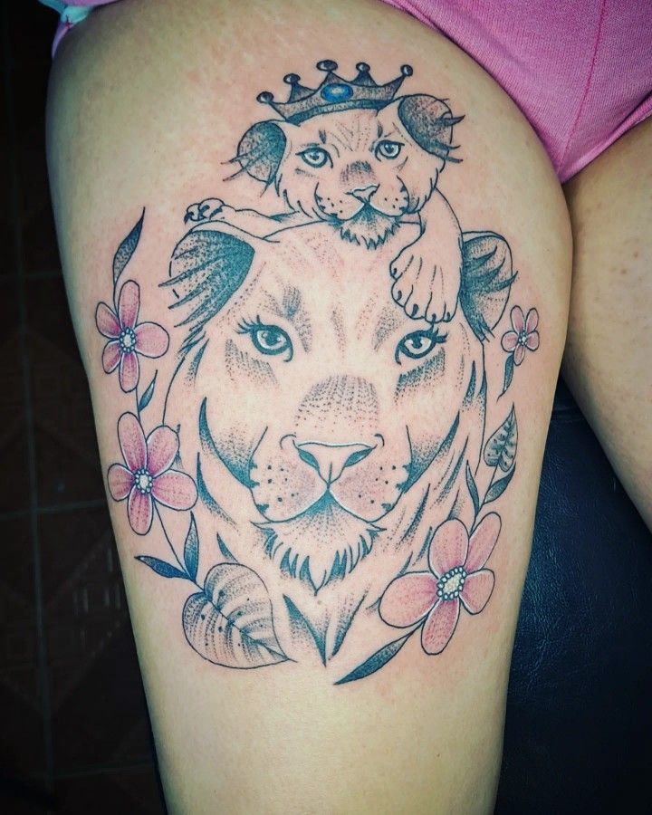 7 Lion and Cub Tattoo Ideas for Small Spaces