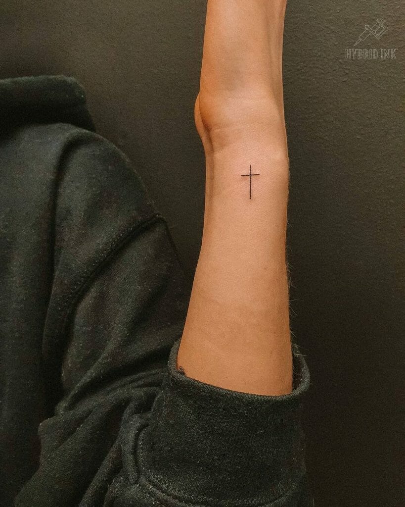 Top More Than 55 Dainty Cross Tattoo Best In Cdgdbentre