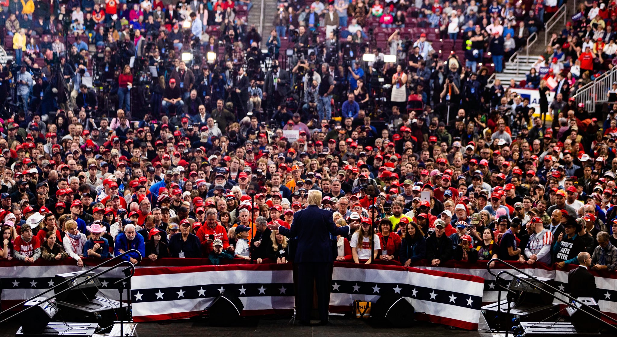 Wildwood Live Webcams Show Scenes At Trump S Rally At The Jersey Shore