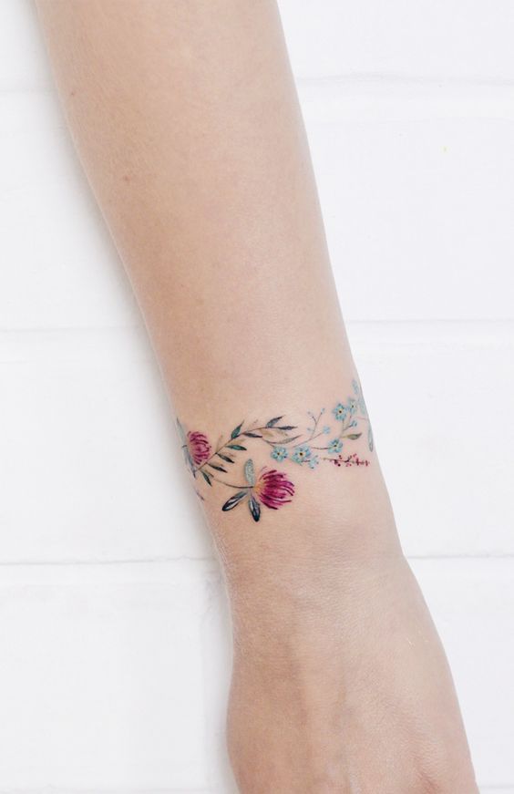 5 Chic Wrist Tattoos for Women Revealed